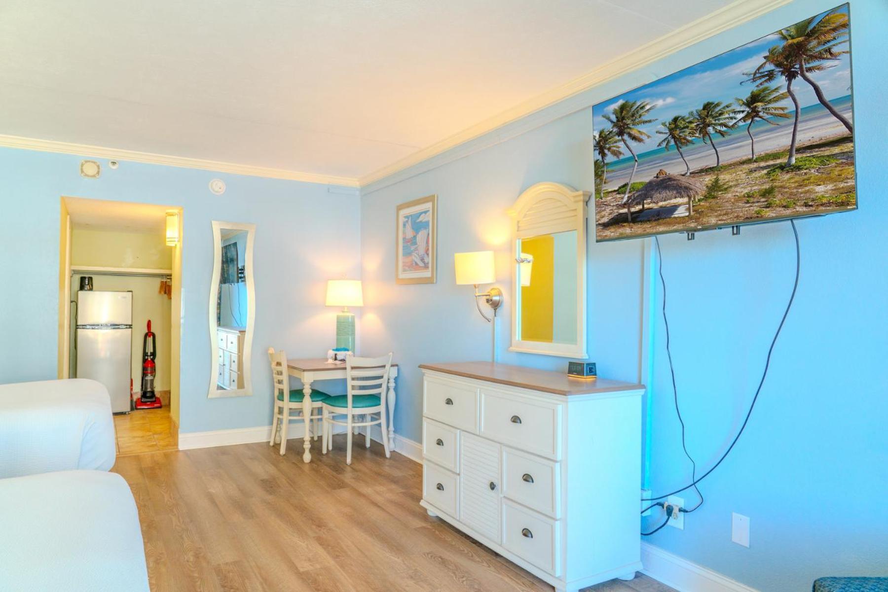מירטל ביץ' Grande Cayman Resort Unit 216 מראה חיצוני תמונה