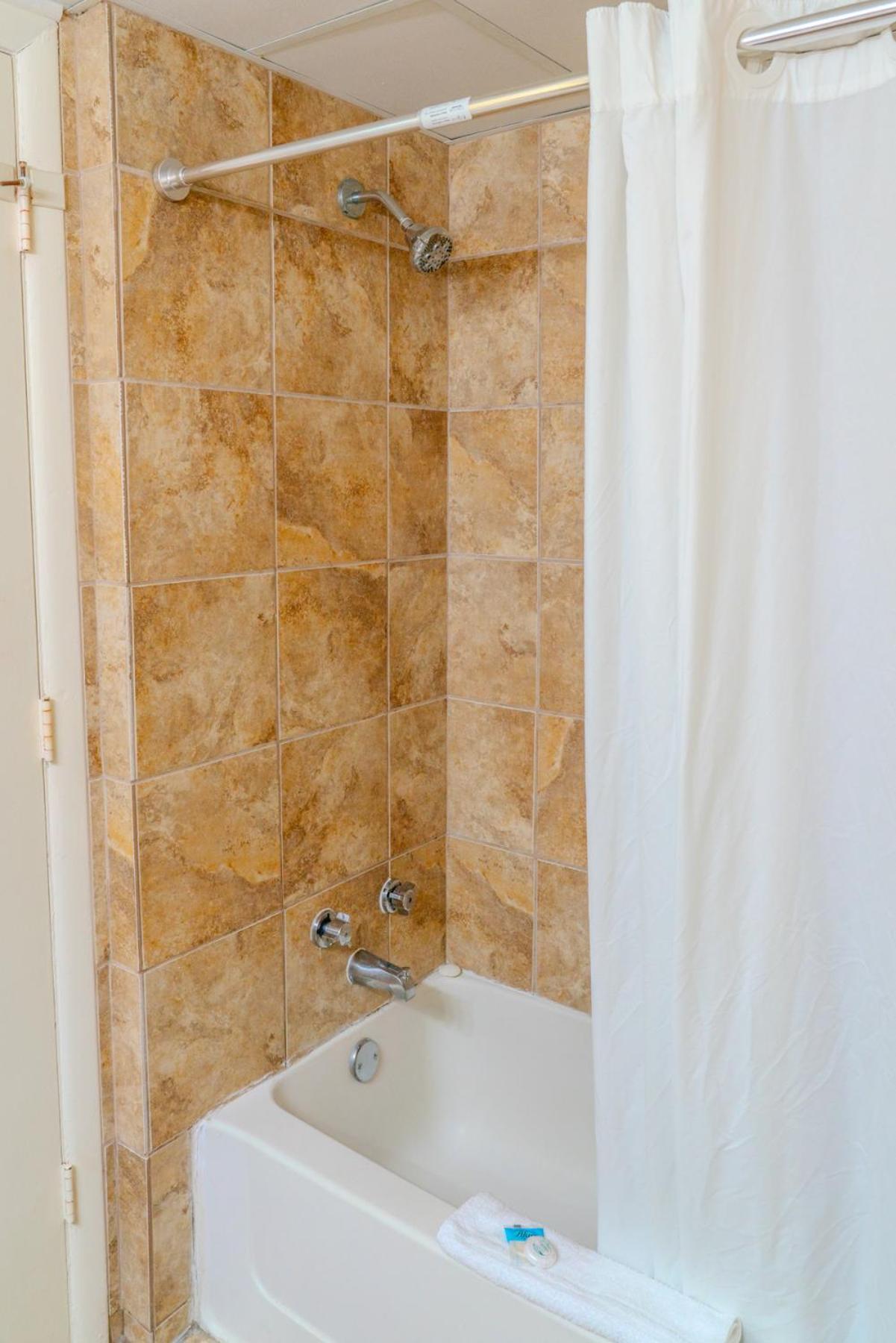 מירטל ביץ' Grande Cayman Resort Unit 216 מראה חיצוני תמונה